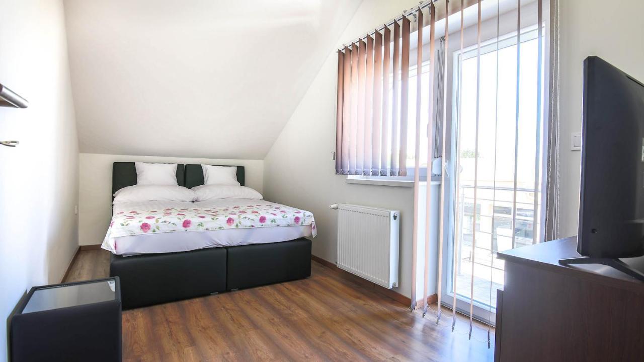 White Apartman שיופוק מראה חיצוני תמונה