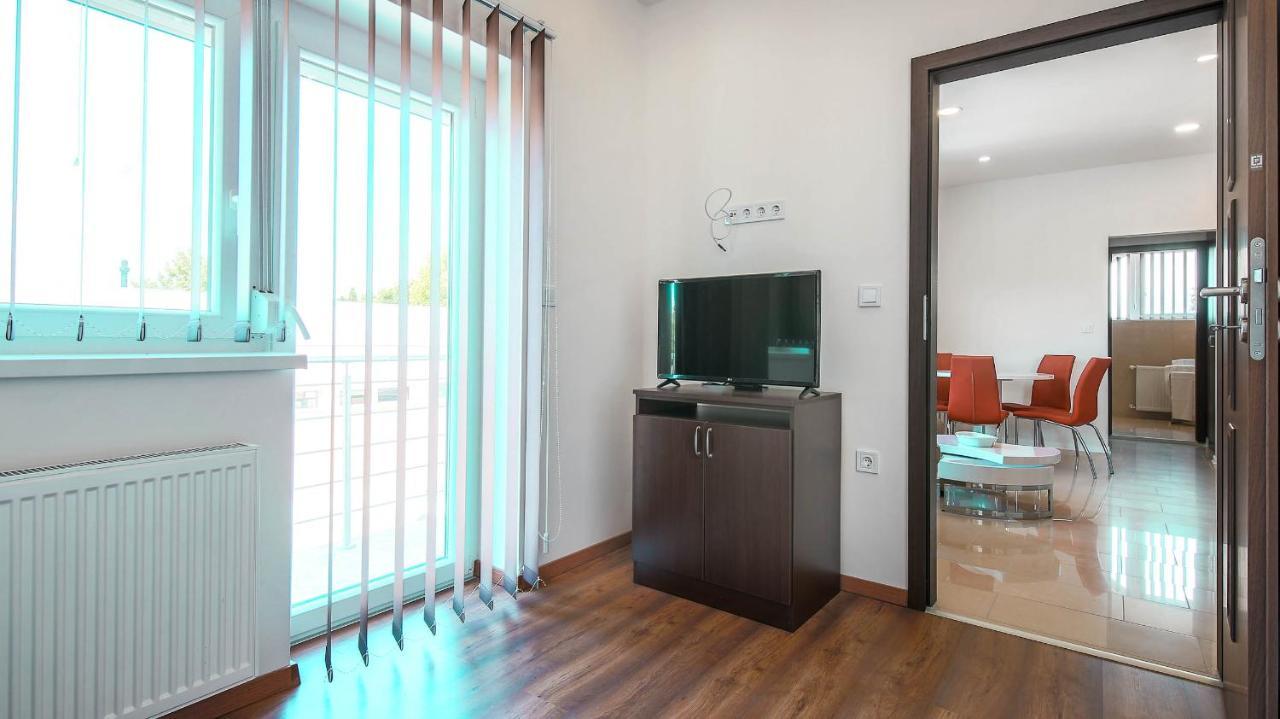 White Apartman שיופוק מראה חיצוני תמונה