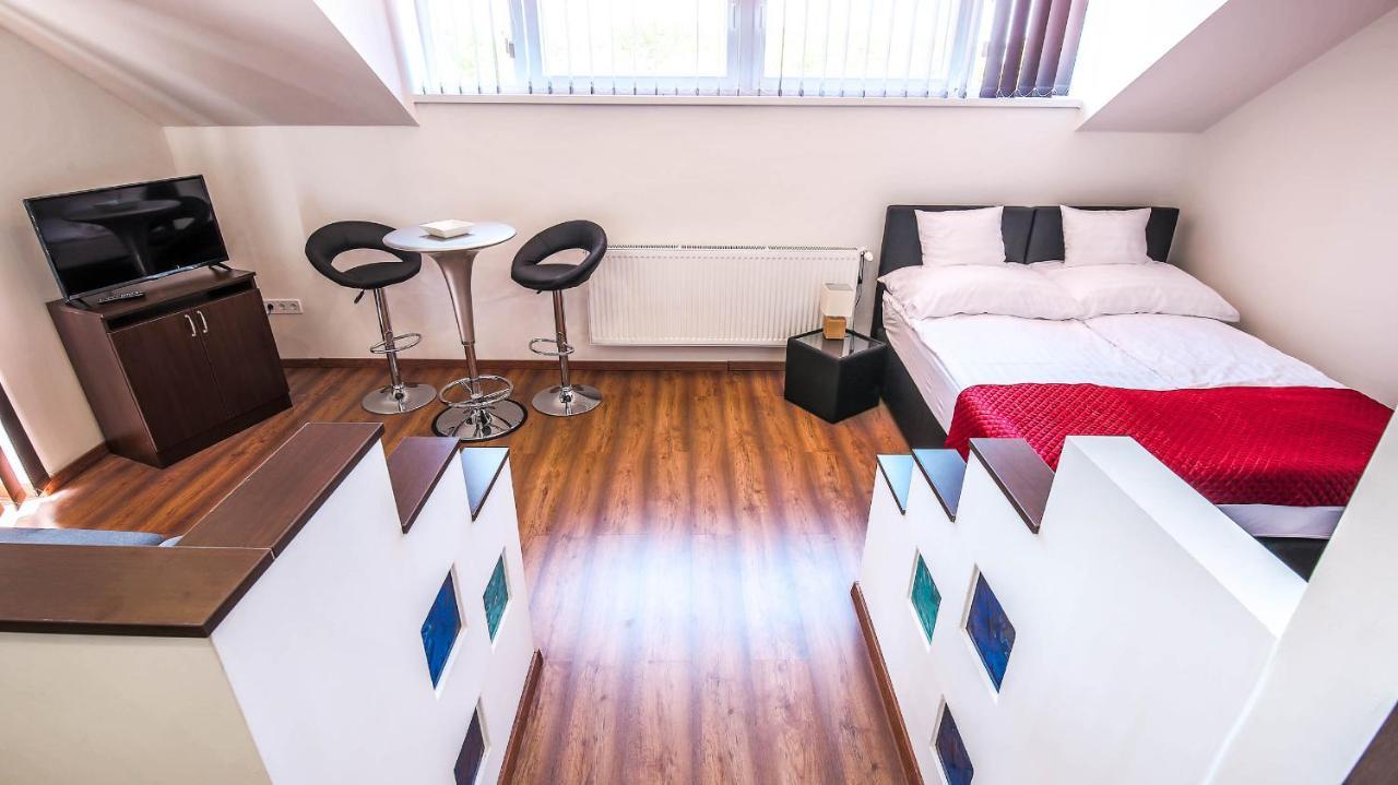 White Apartman שיופוק מראה חיצוני תמונה