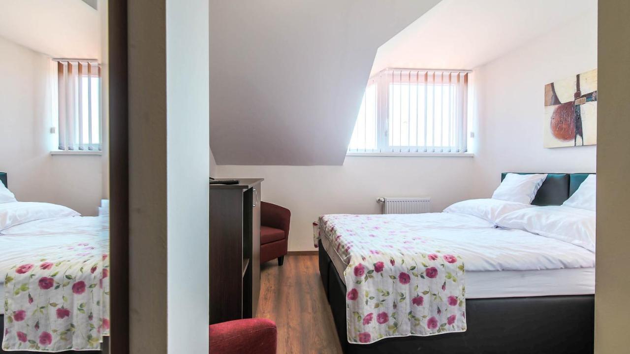 White Apartman שיופוק מראה חיצוני תמונה