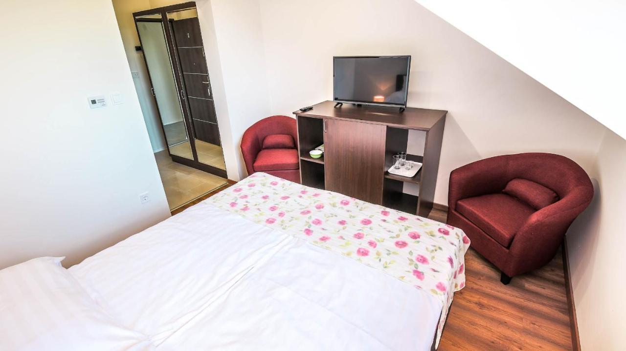 White Apartman שיופוק מראה חיצוני תמונה