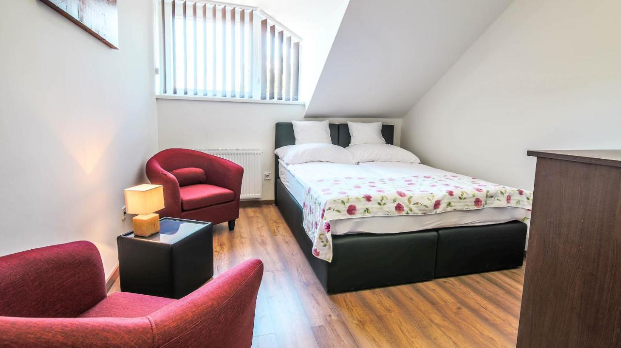 White Apartman שיופוק מראה חיצוני תמונה