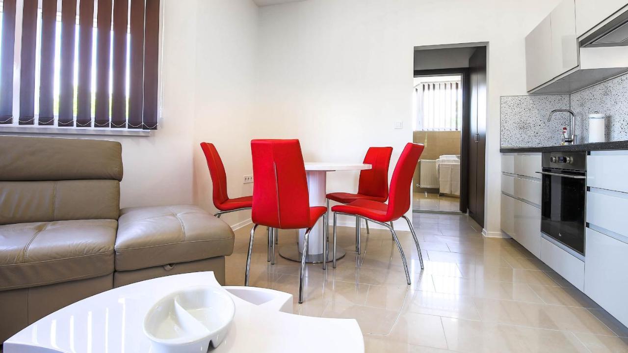 White Apartman שיופוק מראה חיצוני תמונה
