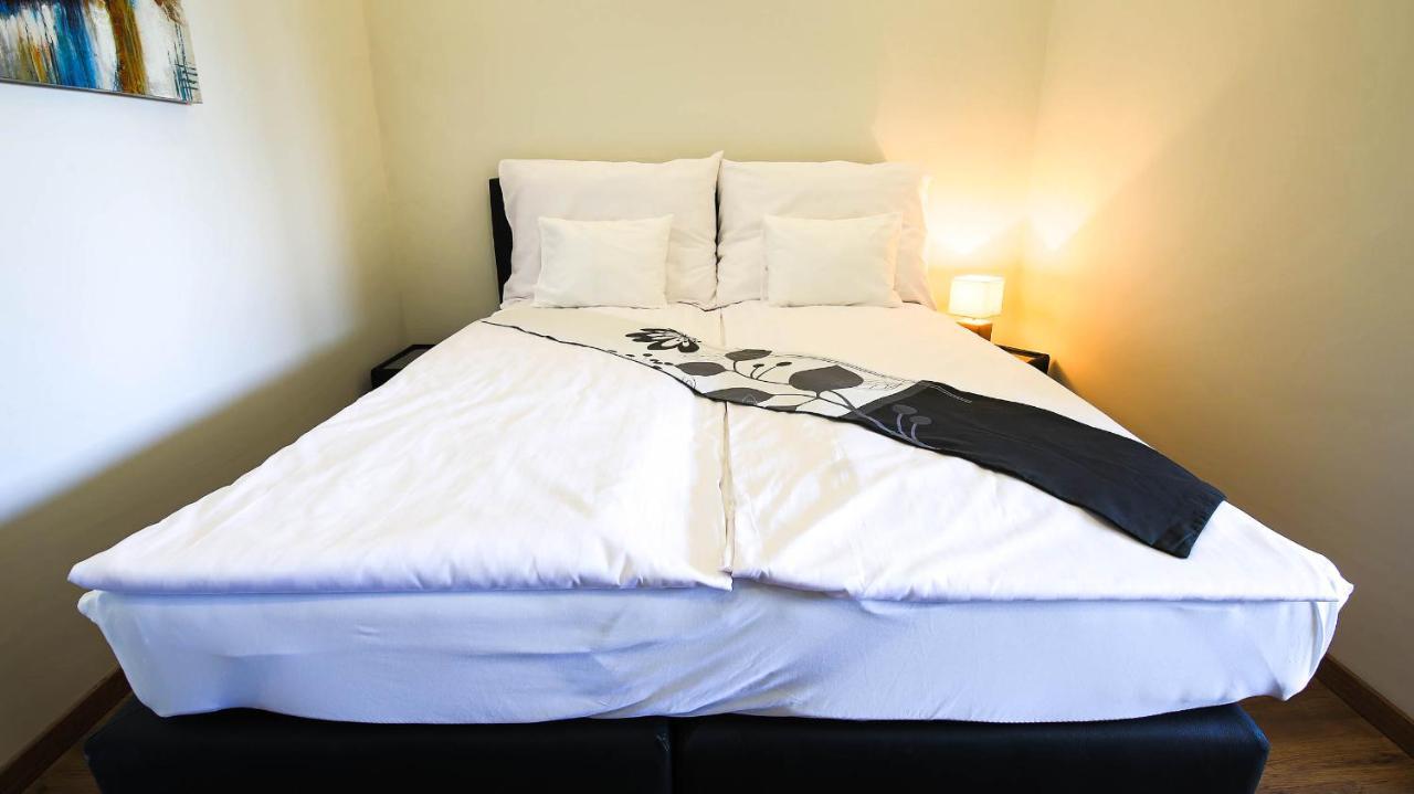 White Apartman שיופוק מראה חיצוני תמונה